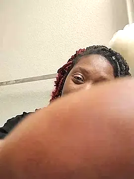 markquanna online show from October 18, 2025, 3:52 am