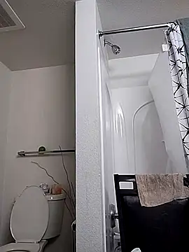 markquanna online show from September 16, 2025, 2:40 pm