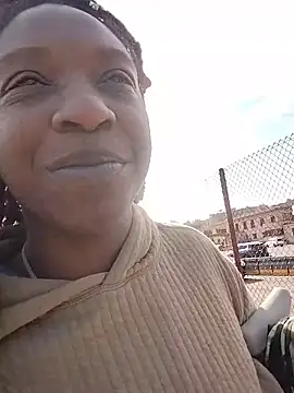 markquanna online show from November 4, 2025, 5:28 pm