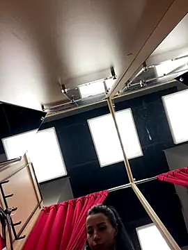 CrazzyChicks online show from November 9, 2025, 7:23 am