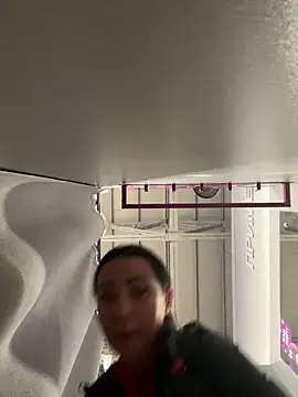 CrazzyChicks online show from October 26, 2025, 8:26 am