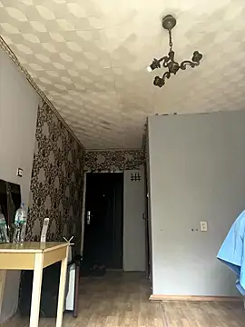 CrazzyChicks online show from September 14, 2025, 7:42 am