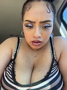 Snapshot of CarmelaAnthony chatting on April 18, 2026, 7:07 pm CarmelaAnthony online show from April 18, 2026, 7:07 pm