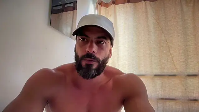 Snapshot of romeolovedark chatting on May 15, 2026, 3:32 pm romeolovedark online show from May 15, 2026, 3:32 pm