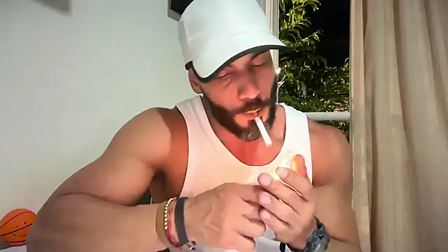 Snapshot of romeolovedark chatting on May 19, 2026, 1:56 am romeolovedark online show from May 19, 2026, 1:56 am