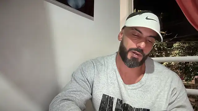 Snapshot of romeolovedark chatting on October 13, 2025, 2:46 am romeolovedark online show from October 13, 2025, 2:46 am