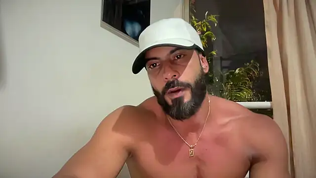 Snapshot of romeolovedark chatting on April 25, 2026, 11:35 pm romeolovedark online show from April 25, 2026, 11:35 pm