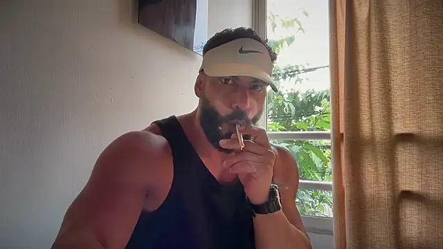Snapshot of romeolovedark chatting on May 6, 2026, 12:31 pm romeolovedark online show from May 6, 2026, 12:31 pm
