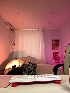 Snapshot of IvyHoney chatting on October 19, 2025, 8:39 am IvyHoney online show from October 19, 2025, 8:39 am