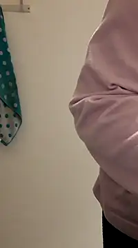 Moi Lina online show from March 16, 2025, 2:33 pm