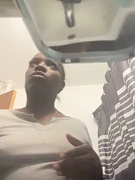 ChocolateBuns101 online show from October 11, 2025, 1:23 pm