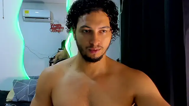 Snapshot of Kris_Khalifa69 chatting on May 8, 2026, 4:44 pm Kris Khalifa69 online show from May 8, 2026, 4:44 pm