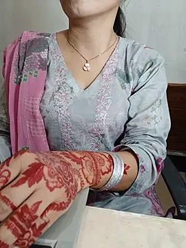 Snapshot of Chanchal--Navya chatting on May 15, 2026, 6:50 pm Chanchal--Navya online show from May 15, 2026, 6:50 pm