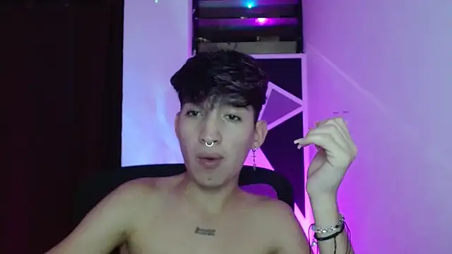 Snapshot of littlextreme chatting on March 17, 2025, 7:13 am littlextreme online show from March 17, 2025, 7:13 am