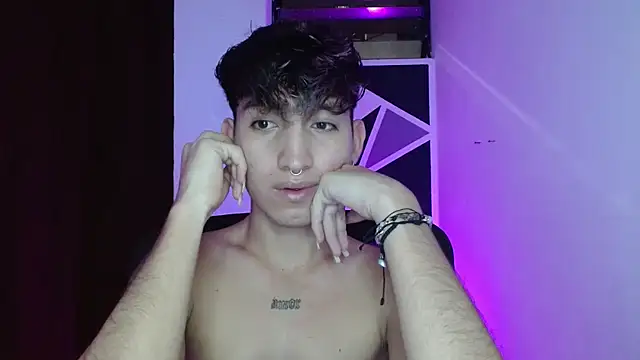 Snapshot of littlextreme chatting on March 18, 2025, 4:29 am littlextreme online show from March 18, 2025, 4:29 am