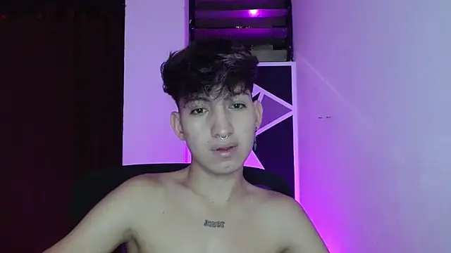 Snapshot of littlextreme chatting on March 22, 2025, 12:49 am littlextreme online show from March 22, 2025, 12:49 am