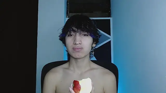 Snapshot of littlextreme chatting on February 3, 2026, 2:53 am littlextreme online show from February 3, 2026, 2:53 am