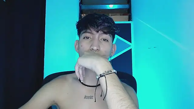 Snapshot of littlextreme chatting on March 10, 2025, 4:07 am littlextreme online show from March 10, 2025, 4:07 am