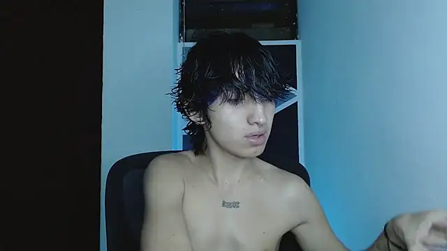 Snapshot of littlextreme chatting on February 11, 2026, 4:23 am littlextreme online show from February 11, 2026, 4:23 am