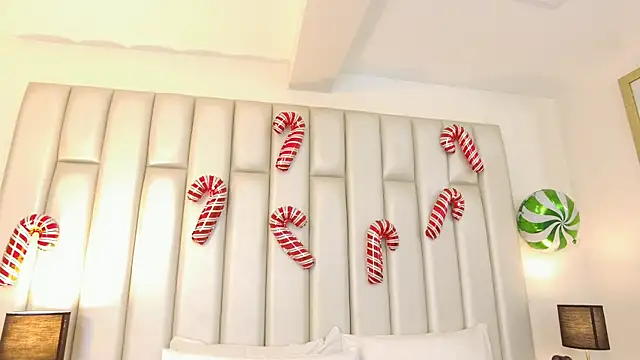 aandreaperez online show from December 20, 2025, 11:46 am