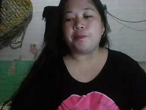 Snapshot of hotsexylyn chatting on December 2, 2025, 8:49 am hotsexylyn online show from December 2, 2025, 8:49 am