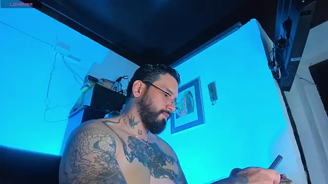 CamiloGray  online show from October 24, 2025, 2:27 pm