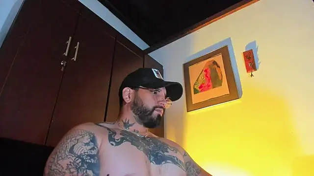 Snapshot of CamiloGray_ chatting on May 31, 2026, 12:22 pm CamiloGray online show from May 31, 2026, 12:22 pm