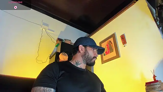 CamiloGray  online show from November 28, 2025, 3:45 pm