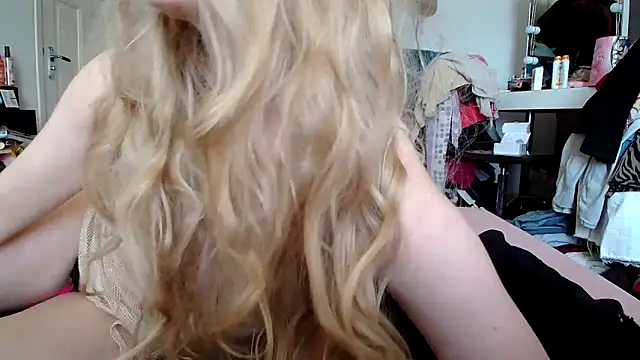 VeronicaJoyful online show from March 17, 2025, 3:29 pm