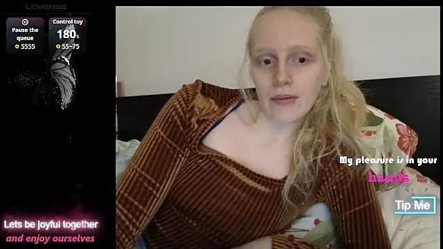 VeronicaJoyful online show from November 16, 2025, 11:52 pm