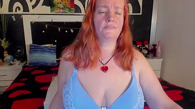 Snapshot of SinFulTitsDD chatting on February 7, 2025, 8:20 pm SinFulTitsDD online show from February 7, 2025, 8:20 pm