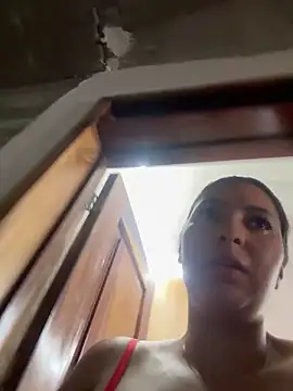 Snapshot of mariatudulceadiccion chatting on February 9, 2026, 3:32 pm mariatudulceadiccion online show from February 9, 2026, 3:32 pm