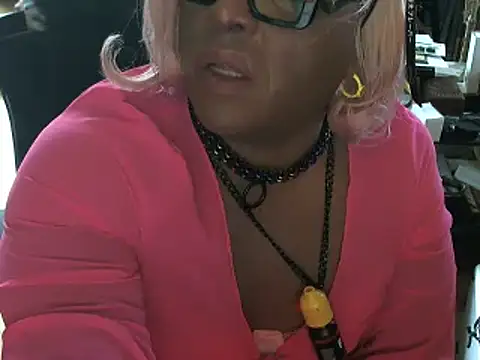 Snapshot of Gray-Platinum-Orchid chatting on January 1, 2025, 5:33 pm Gray-Platinum-Orchid online show from January 1, 2025, 5:33 pm