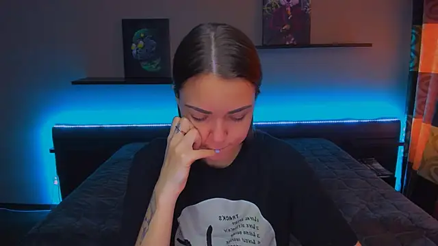 Snapshot of AlexaBarkley chatting on March 4, 2025, 3:22 am AlexaBarkley online show from March 4, 2025, 3:22 am