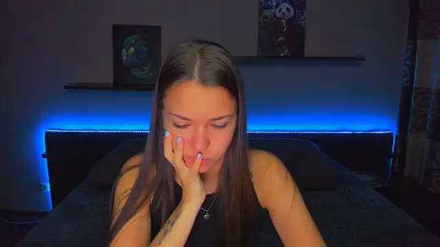 Snapshot of AlexaBarkley chatting on November 3, 2025, 12:49 am AlexaBarkley online show from November 3, 2025, 12:49 am