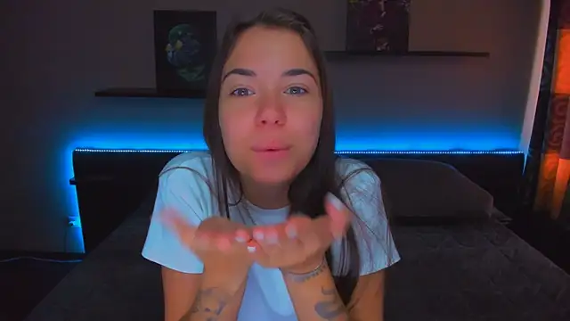 Snapshot of AlexaBarkley chatting on September 9, 2025, 12:10 am AlexaBarkley online show from September 9, 2025, 12:10 am