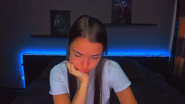 Snapshot of AlexaBarkley chatting on September 15, 2025, 12:33 am AlexaBarkley online show from September 15, 2025, 12:33 am