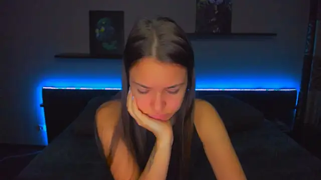 Snapshot of AlexaBarkley chatting on October 22, 2025, 12:21 am AlexaBarkley online show from October 22, 2025, 12:21 am