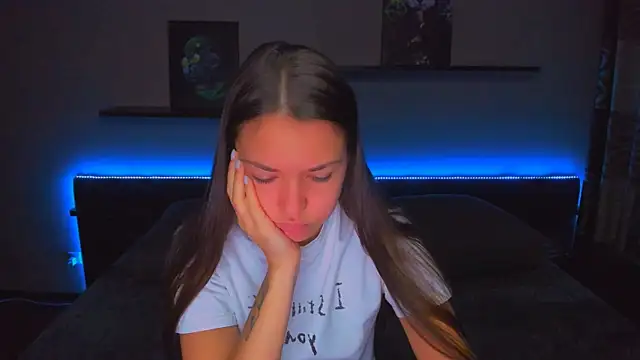 Snapshot of AlexaBarkley chatting on November 7, 2025, 12:15 am AlexaBarkley online show from November 7, 2025, 12:15 am