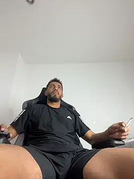 Snapshot of steven_smith05 chatting on December 16, 2025, 11:14 am steven smith05 online show from December 16, 2025, 11:14 am