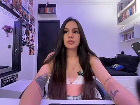 Snapshot of Myonlyhell chatting on January 19, 2025, 1:43 am Myonlyhell online show from January 19, 2025, 1:43 am