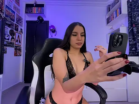 Snapshot of Myonlyhell chatting on December 7, 2024, 10:56 pm Myonlyhell online show from December 7, 2024, 10:56 pm