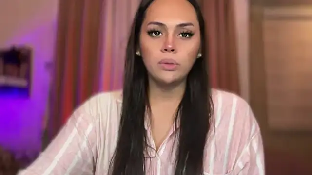 Snapshot of _MissKhimberlyXxx_ chatting on November 4, 2025, 8:01 pm MissKhimberlyXxx online show from November 4, 2025, 8:01 pm