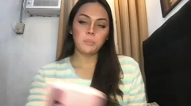 Snapshot of _MissKhimberlyXxx_ chatting on February 26, 2025, 6:04 pm MissKhimberlyXxx online show from February 26, 2025, 6:04 pm