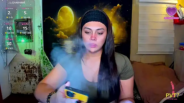 Snapshot of _MissKhimberlyXxx_ chatting on October 13, 2025, 1:34 pm MissKhimberlyXxx online show from October 13, 2025, 1:34 pm