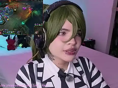 Snapshot of Noxarcane chatting on October 10, 2025, 5:41 am Noxarcane online show from October 10, 2025, 5:41 am