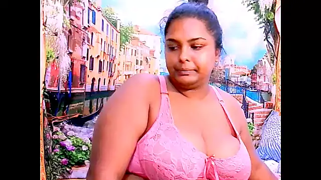 Snapshot of Indianfairy99 chatting on April 7, 2026, 6:32 pm Indianfairy99 online show from April 7, 2026, 6:32 pm