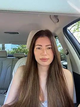 clairewntr online show from May 22, 2026, 1:20 pm
