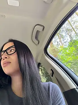 clairewntr online show from May 2, 2026, 11:37 am