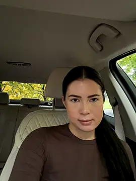 clairewntr online show from October 22, 2025, 2:27 pm